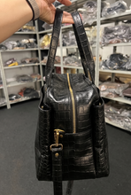 Carregar imagem no visualizador da galeria, Bolsa BUENOS AIRES em couro legítimo