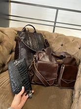 Carregar imagem no visualizador da galeria, Bolsa Mochila TOKYO antifurto em couro legítimo