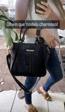 Carregar imagem no visualizador da galeria, Bolsa MALDIVAS em couro legítimo