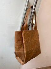 Carregar imagem no visualizador da galeria, Bolsa FLORENZA em couro legítimo