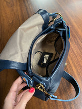 Carregar imagem no visualizador da galeria, Bolsa BOLÍVIA em couro legítimo