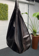 Carregar imagem no visualizador da galeria, Bolsa BANGKOK em couro legítimo