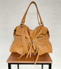 Carregar imagem no visualizador da galeria, Bolsa ESPANHA em couro legítimo