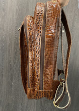 Carregar imagem no visualizador da galeria, Mochila Masculina GIBRALTAR em couro legítimo