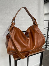 Carregar imagem no visualizador da galeria, Bolsa BÉLGICA em couro legítimo