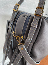 Carregar imagem no visualizador da galeria, Bolsa NORUEGA em couro Legítimo