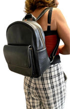 Carregar imagem no visualizador da galeria, Mochila MONTREAL em couro legítimo