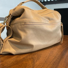 Carregar imagem no visualizador da galeria, Bolsa LUXEMBURGO em couro legítimo