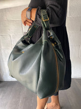 Carregar imagem no visualizador da galeria, Bolsa CAPADÓCIA em couro legítimo