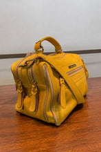 Carregar imagem no visualizador da galeria, Bolsa SUÍÇA em couro legítimo