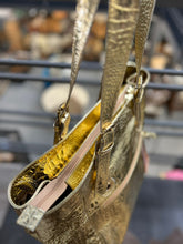 Carregar imagem no visualizador da galeria, Bolsa COLISEU em couro legítimo