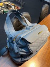 Carregar imagem no visualizador da galeria, Bolsa BAHAMAS MATELASSÊ em couro legítimo