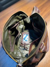 Carregar imagem no visualizador da galeria, Bolsa SARDEGNA em couro legítimo