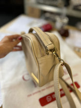 Carregar imagem no visualizador da galeria, Bolsa CANCUN em couro legítimo