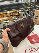 Carregar imagem no visualizador da galeria, Bolsa Clutch OXFORD em couro legítimo