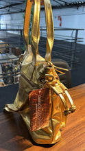 Carregar imagem no visualizador da galeria, Bolsa BARCELONA em couro legítimo