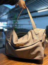 Carregar imagem no visualizador da galeria, Bolsa FRANÇA em couro legítimo