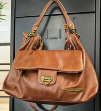 Carregar imagem no visualizador da galeria, Lançamento! Bolsa ROMÊNIA em couro legítimo