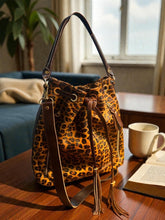 Carregar imagem no visualizador da galeria, Bolsa RIO em couro legítimo