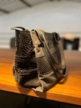 Carregar imagem no visualizador da galeria, Bolsa FLORENZA em couro legítimo