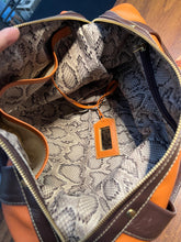 Carregar imagem no visualizador da galeria, Bolsa TURQUIA em couro legítimo