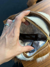 Carregar imagem no visualizador da galeria, Bolsa CANCUN em couro legítimo