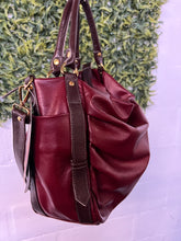 Carregar imagem no visualizador da galeria, Bolsa HAIA em couro legítimo