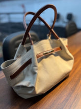 Carregar imagem no visualizador da galeria, LANÇAMENTO! Bolsa BONATA em couro legítimo