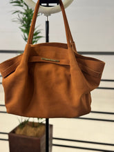 Carregar imagem no visualizador da galeria, LANÇAMENTO! Bolsa BONATA em couro legítimo