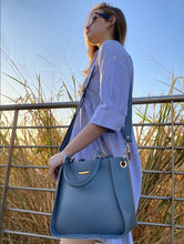 Carregar imagem no visualizador da galeria, Bolsa MALDIVAS em couro legítimo