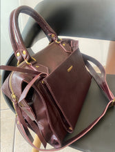 Carregar imagem no visualizador da galeria, Bolsa LONDRES em couro legítimo