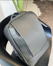 Carregar imagem no visualizador da galeria, Mochila masculina HÉRCULES em couro legítimo