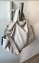 Carregar imagem no visualizador da galeria, Bolsa ALEJANDRÍA em couro legítimo