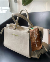 Carregar imagem no visualizador da galeria, Bolsa LONDRES em couro legítimo