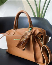 Carregar imagem no visualizador da galeria, Bolsa LONDRES em couro legítimo