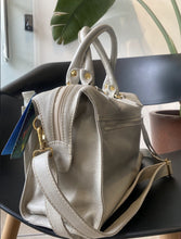 Carregar imagem no visualizador da galeria, Bolsa LONDRES em couro legítimo