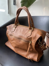 Carregar imagem no visualizador da galeria, Bolsa LONDRES em couro legítimo