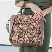 Carregar imagem no visualizador da galeria, Bolsa MALDIVAS em couro legítimo