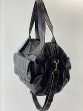 Carregar imagem no visualizador da galeria, Bolsa BAHAMAS MATELASSÊ em couro legítimo