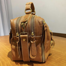 Carregar imagem no visualizador da galeria, Bolsa SUÍÇA em couro legítimo