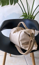 Carregar imagem no visualizador da galeria, Bolsa LUXEMBURGO em couro legítimo