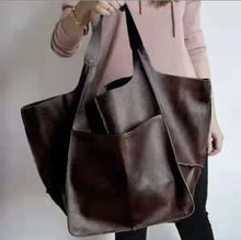 Carregar imagem no visualizador da galeria, Bolsa rústica BARONNI em couro legítimo