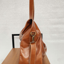 Carregar imagem no visualizador da galeria, Bolsa FRANÇA em couro legítimo