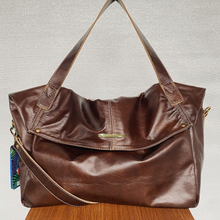 Carregar imagem no visualizador da galeria, Bolsa FRANÇA em couro legítimo