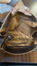 Carregar imagem no visualizador da galeria, Bolsa SANTORINI em couro legítimo