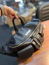 Carregar imagem no visualizador da galeria, LANÇAMENTO! Bolsa MAX POCHETE ARPOADOR em couro legítimo
