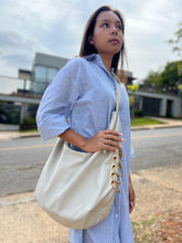 Carregar imagem no visualizador da galeria, LANÇAMENTO! Bolsa ESLOVÊNIA em couro legítimo