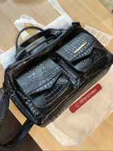 Carregar imagem no visualizador da galeria, Bolsa COPENHAGEN em couro legítimo