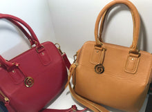 Carregar imagem no visualizador da galeria, Bolsa BERNA em couro legítimo