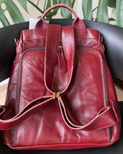Carregar imagem no visualizador da galeria, Bolsa Mochila TOKYO antifurto em couro legítimo